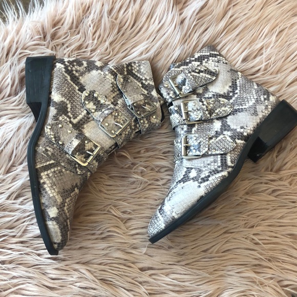 New York Harmon Triple Buckle Boot 